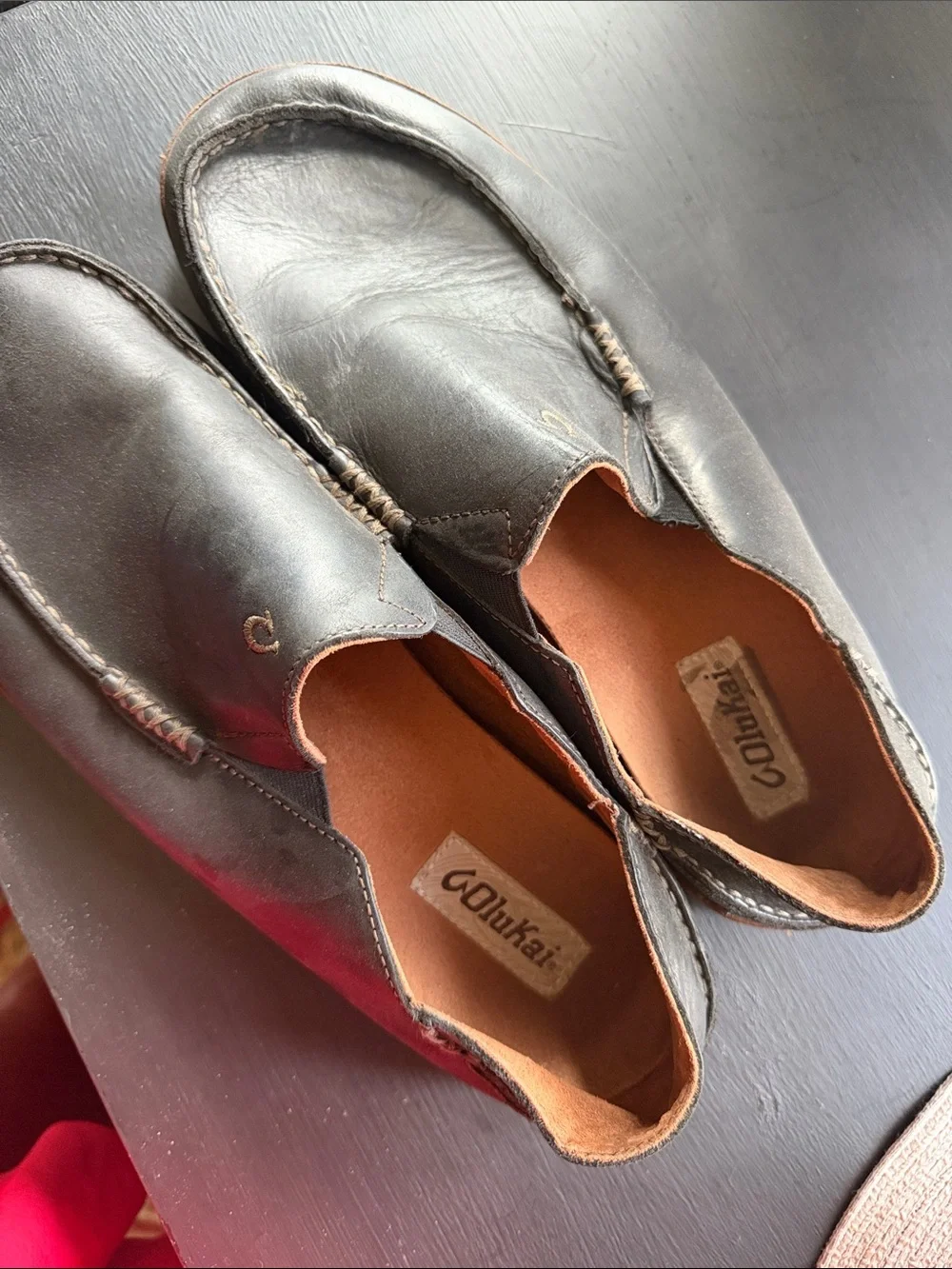 OluKai timeless black